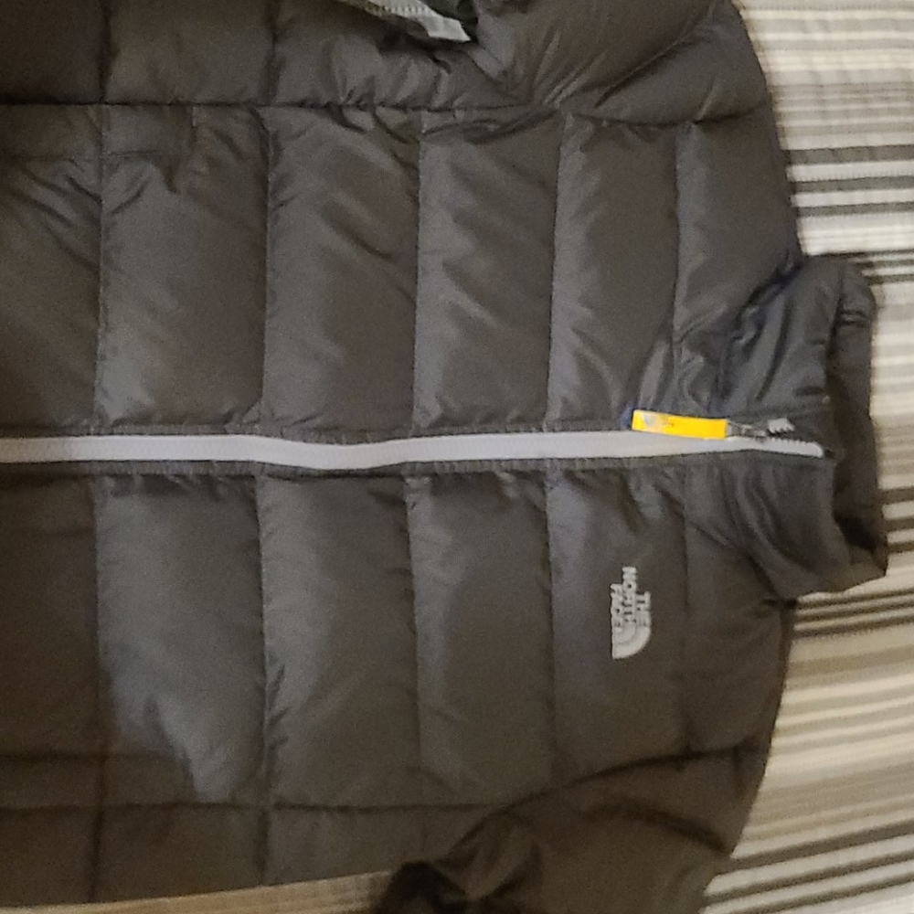 Boys M Northface puffer